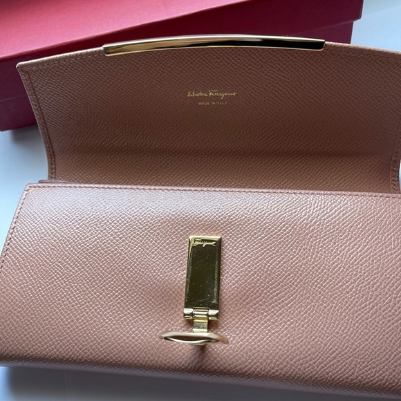 Salvatore Ferragamo Icona Continental Wallet - Picture 4 of 13